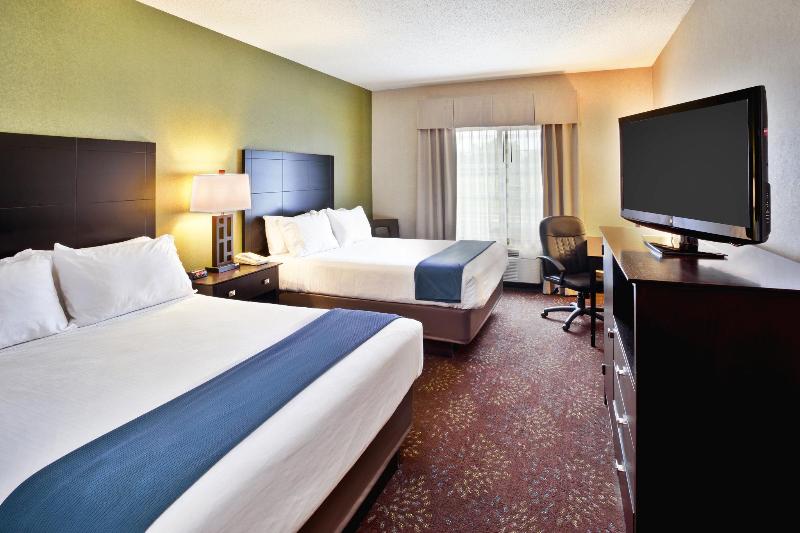 Holiday Inn Express & Suites Woodhaven photo 14