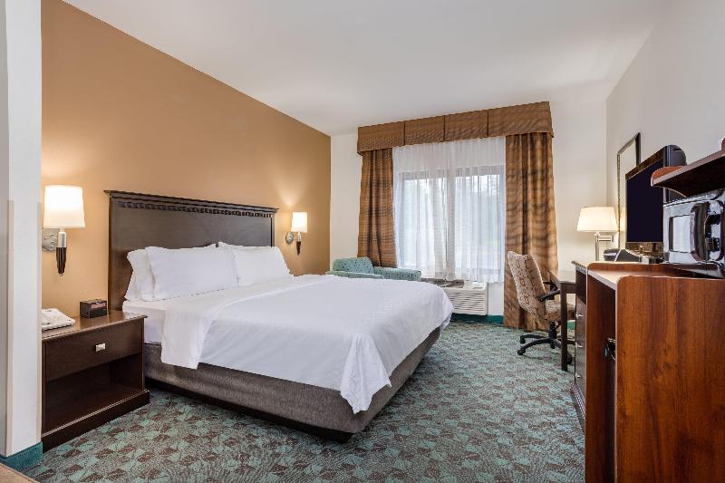 Holiday Inn Express & Suites Canton photo 12