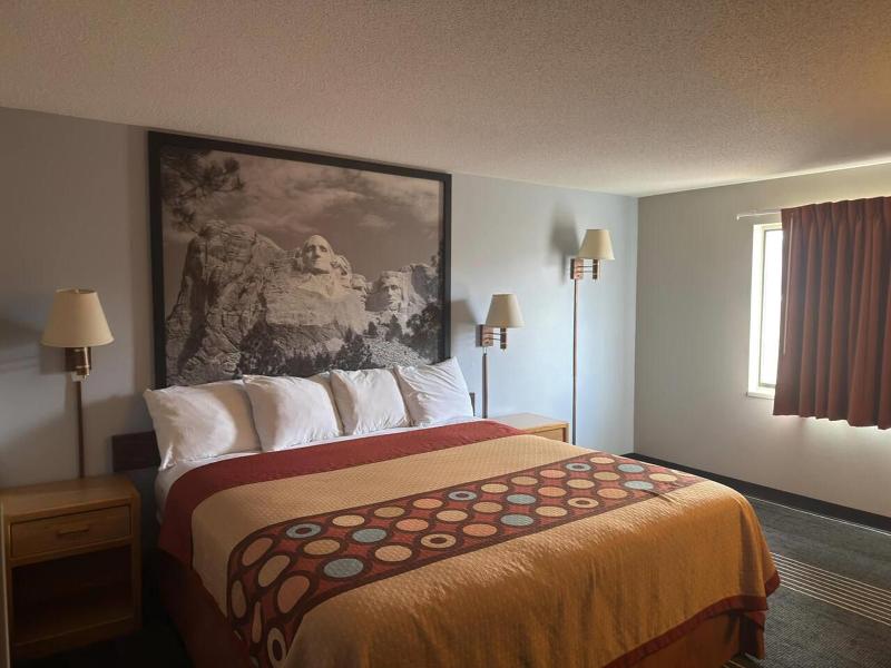 Super 8 by Wyndham Belle Fourche SD image