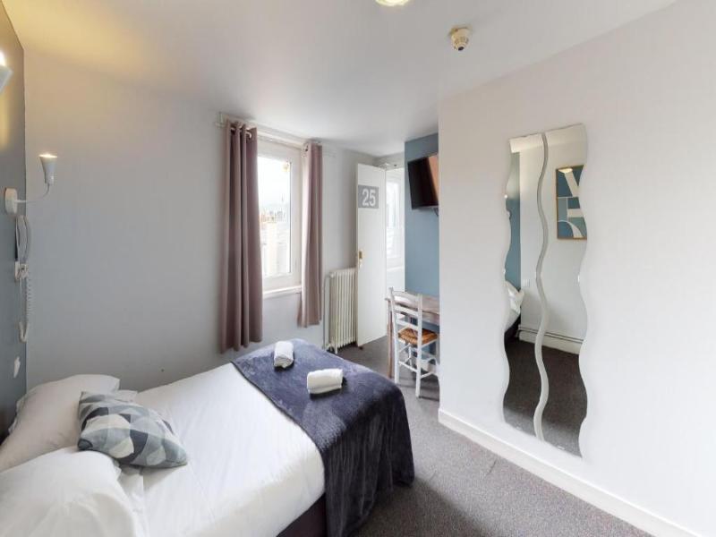 Hotel Estran image