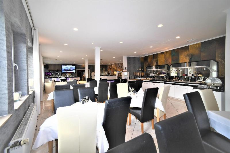 Ascot image