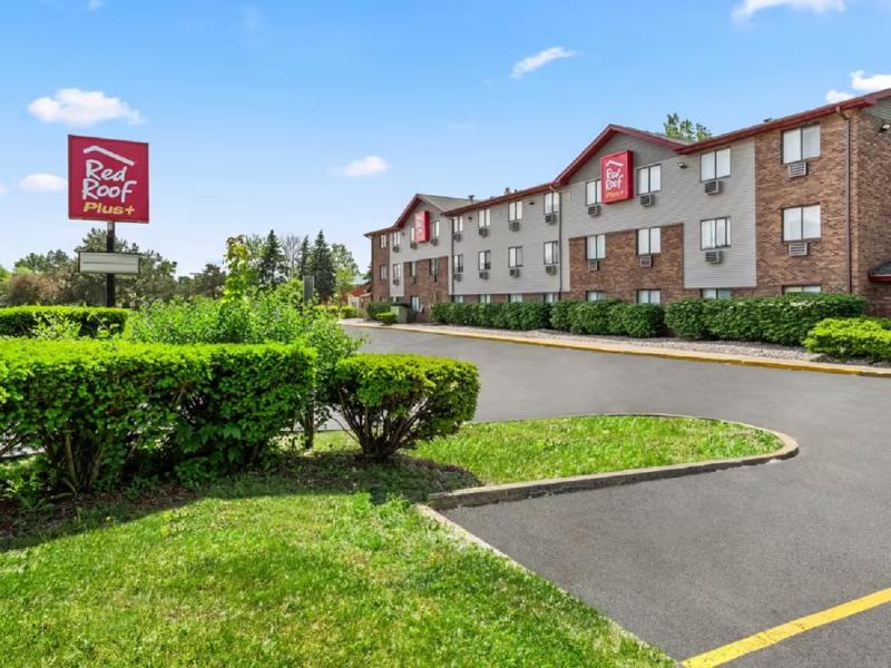 Red Roof Plus+ Belleville