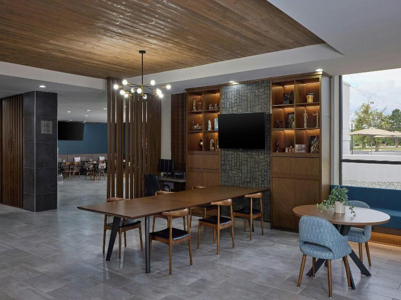 Four Points by Sheraton Englewood