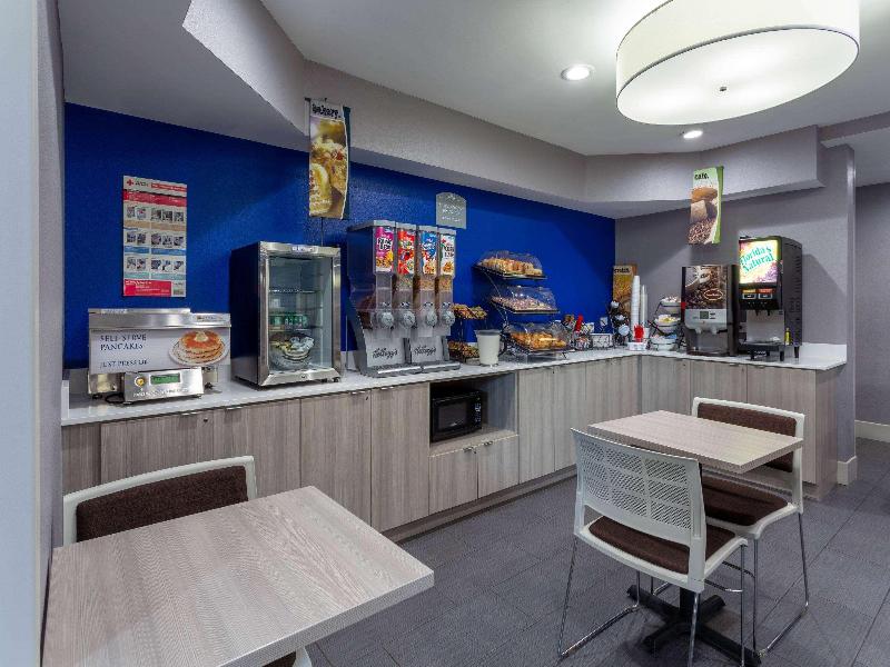 Microtel Inn & Suites By Wyndham Bethel/Danbury image