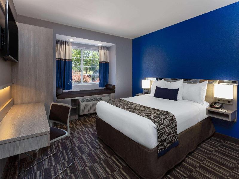 Microtel Inn & Suites By Wyndham Bethel/Danbury image