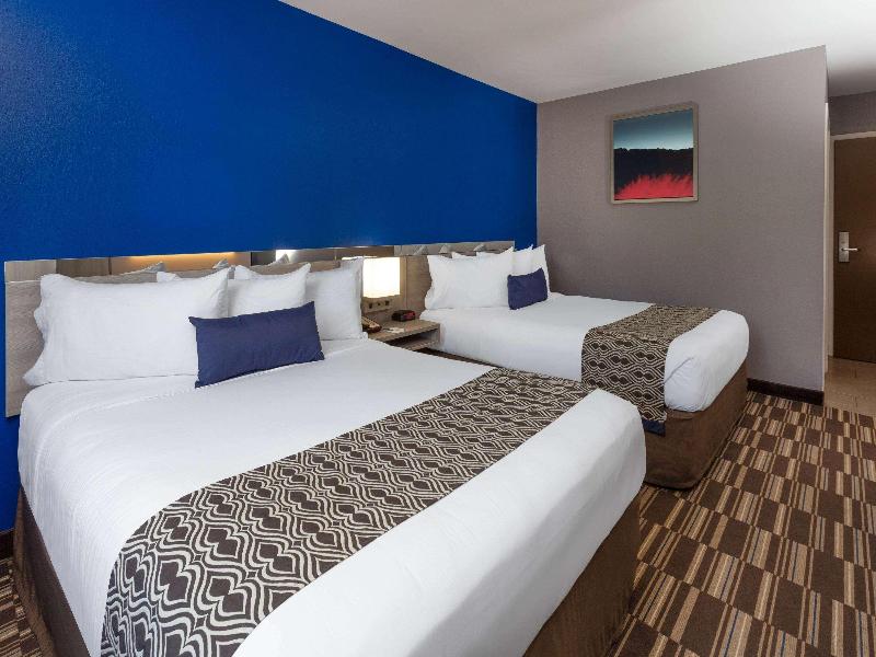 Microtel Inn & Suites By Wyndham Bethel/Danbury image
