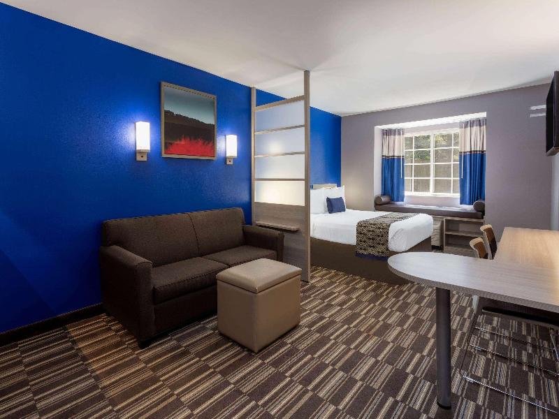 Microtel Inn & Suites By Wyndham Bethel/Danbury image