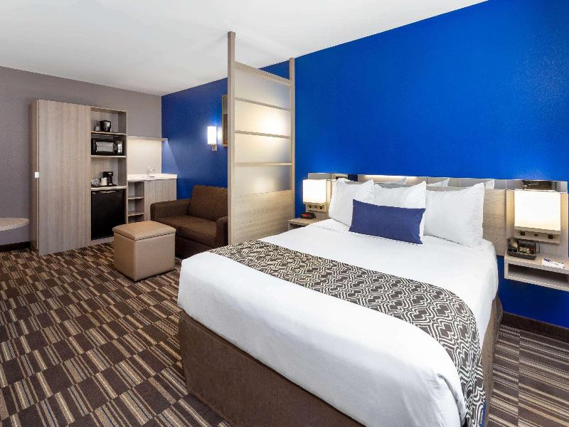Microtel Inn & Suites By Wyndham Bethel/Danbury image
