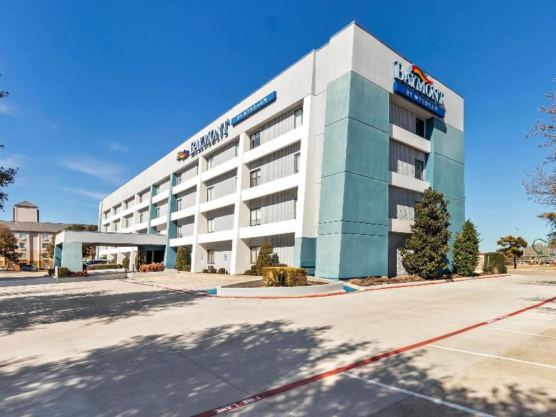 Baymont by Wyndham Arlington At Six Flags Dr image