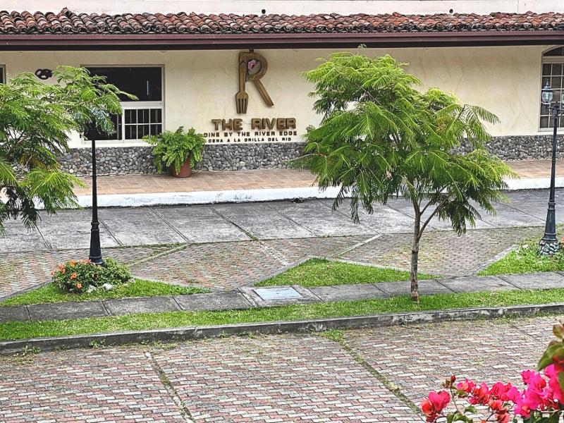 Valle del Rio image