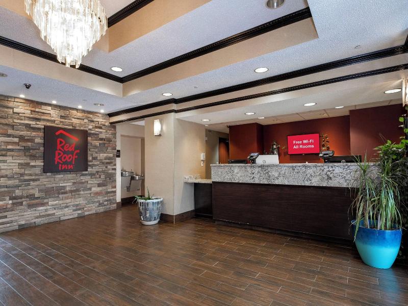 Red Roof Inn & Suites Dover Downtown image