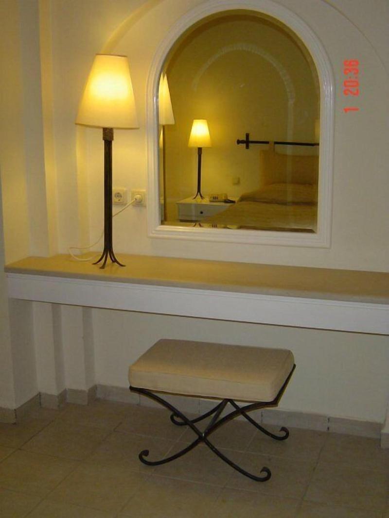 Flamingo Beach image