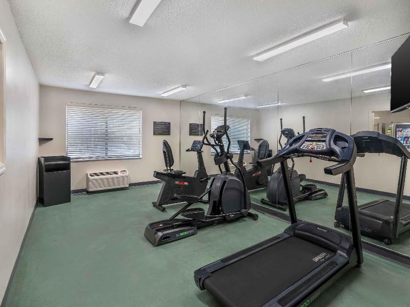 Extended Stay Deluxe Daytona Beach — photo 10