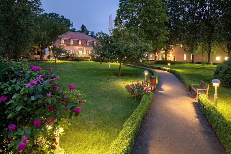 Jagdschloss Kranichstein image