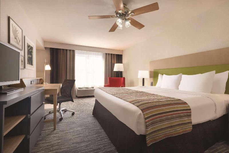 Country Inn & Suites by Radisson, Galena image