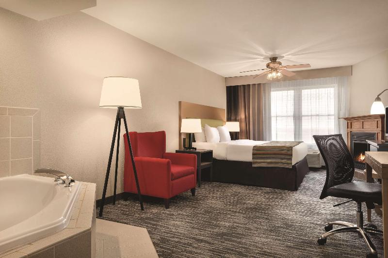 Country Inn & Suites by Radisson, Galena image