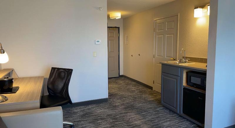 Country Inn & Suites by Radisson, Galena image