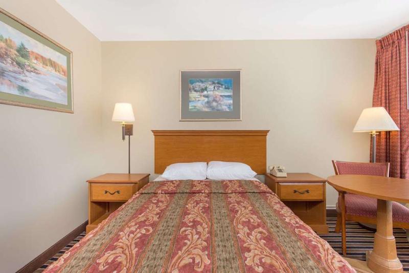 Travelodge by Wyndham Fredericksburg 5