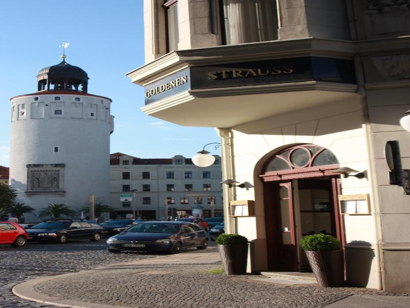 Akzent Am Goldenen Strauss image