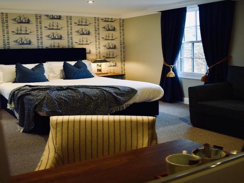 Devonport Hotel image