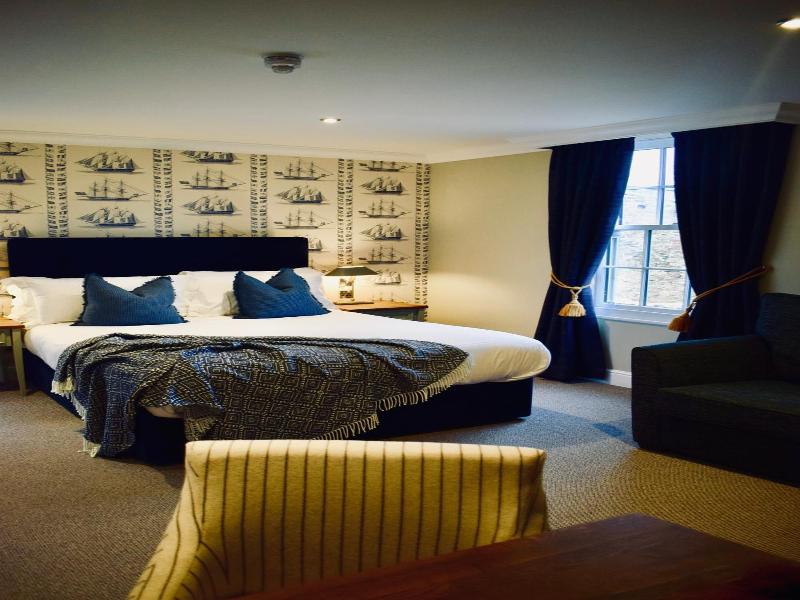 Devonport Hotel image