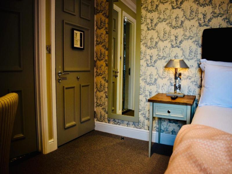 Devonport Hotel image