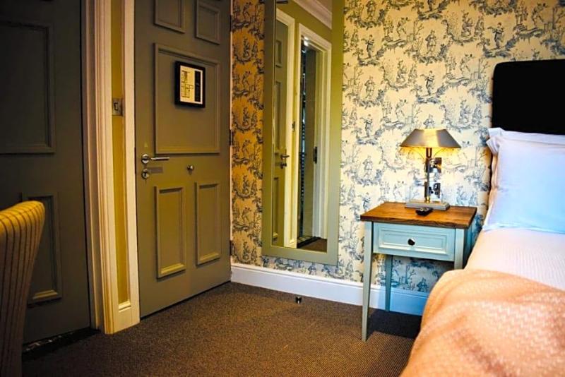Devonport Hotel image