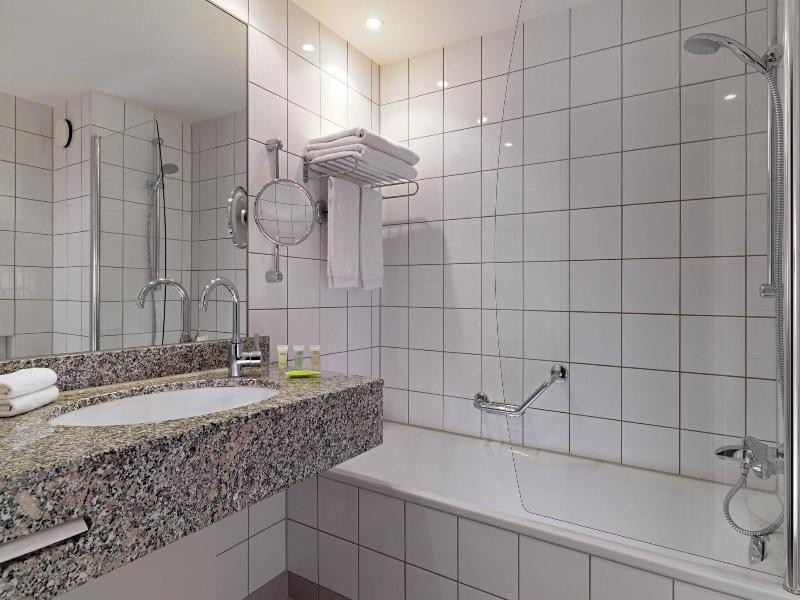 Courtyard By Marriott Düsseldorf Hafen image