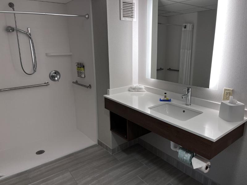 Holiday Inn Express & Suites Williamsport image