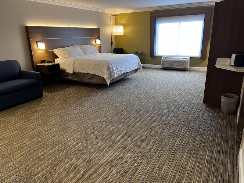 Holiday Inn Express & Suites Williamsport image