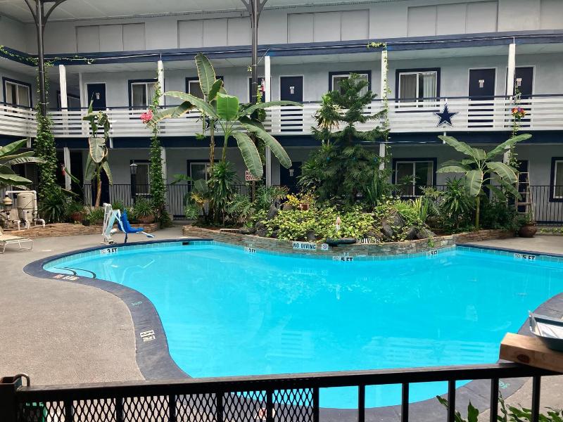 Budget Host Inn Arlington image