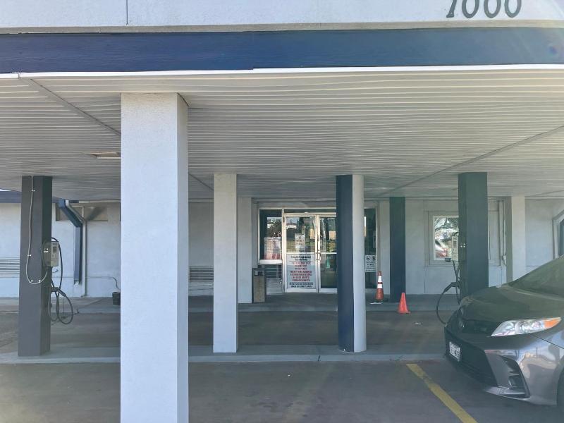 Budget Host Inn Arlington image