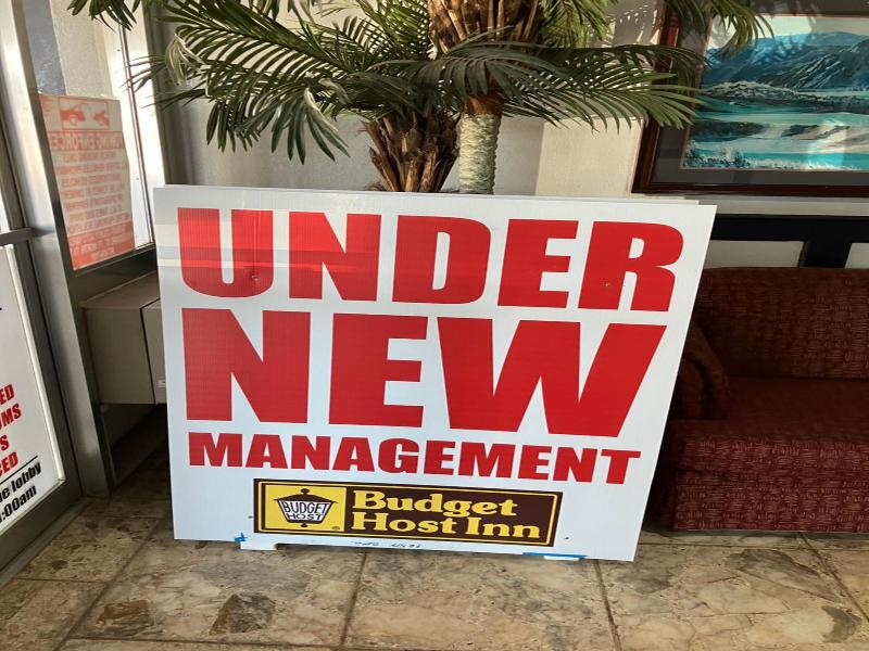 Budget Host Inn Arlington image