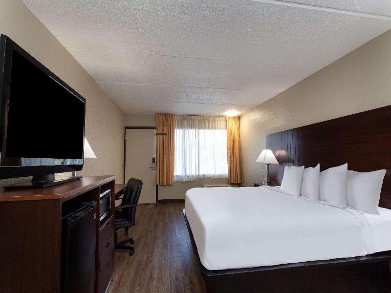 Travelodge by Wyndham Deltona image