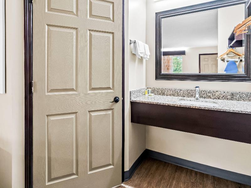 Days Inn by Wyndham Spartanburg image