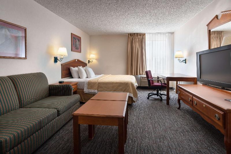 Hotel Days Inn & Suites by Wyndham Denver INTL