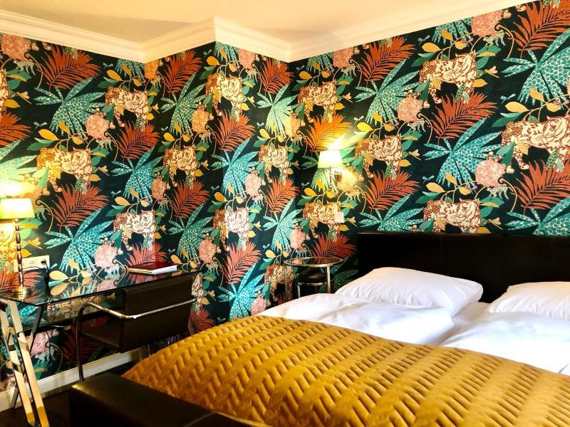 Hotel Ashley's Garden image