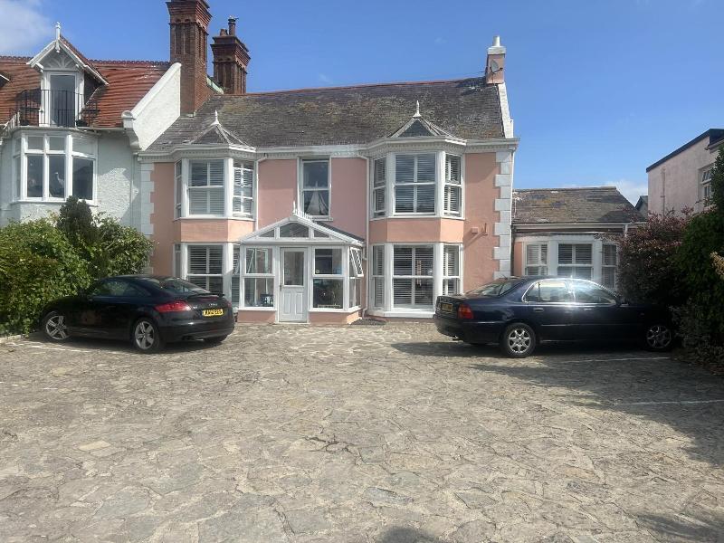 Potters Mooring Guest House image
