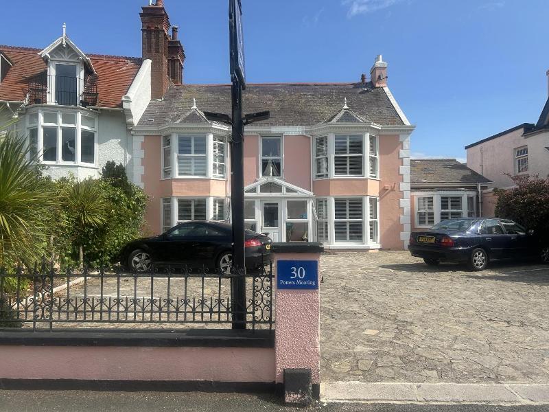 Potters Mooring Guest House image