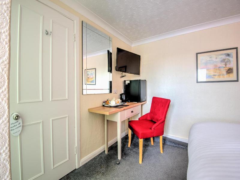 Potters Mooring Guest House image