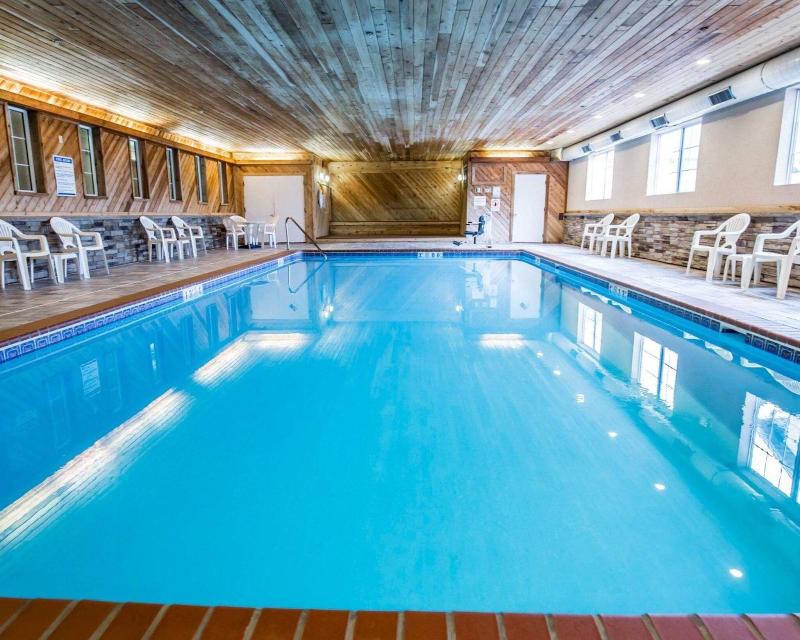 Comfort Inn & Suites Riverview image