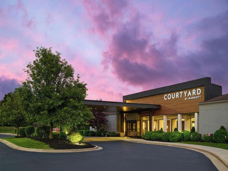 Courtyard Detroit Southfield image