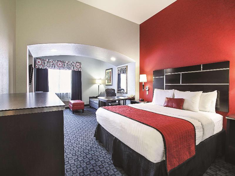 La Quinta Inn & Suites Dallas - Hutchins image