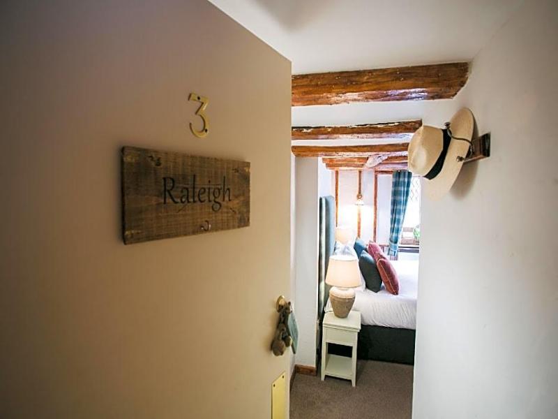 Bayards Cove Inn - Guest house image