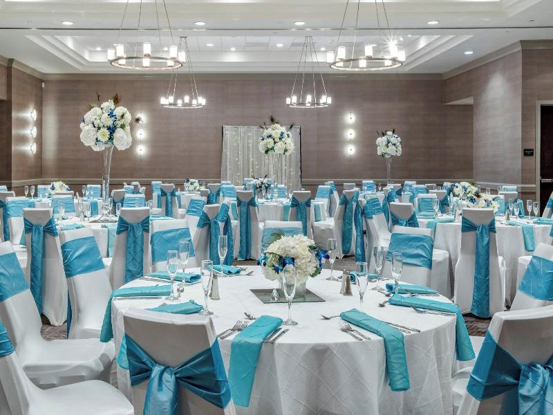 Sheraton Suites Wilmington image