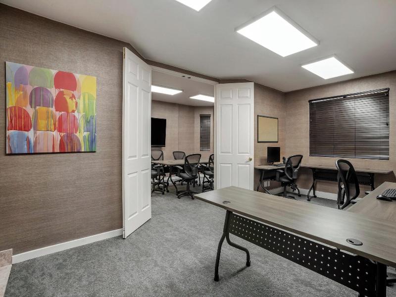 Sheraton Suites Wilmington image