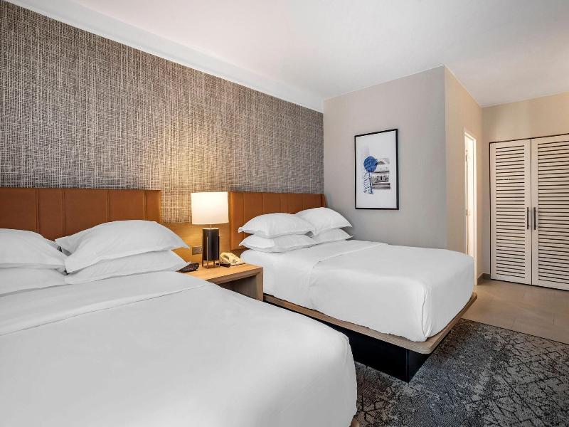 Sheraton Suites Wilmington image