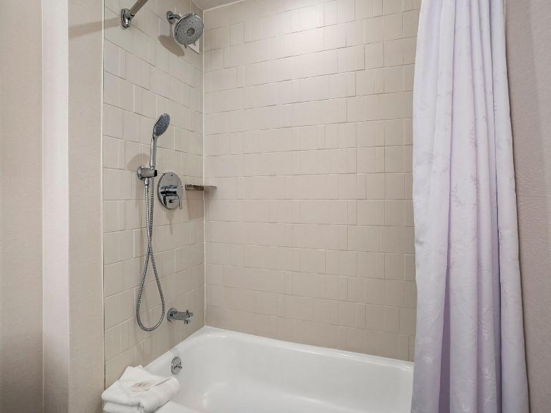 Sheraton Suites Wilmington image