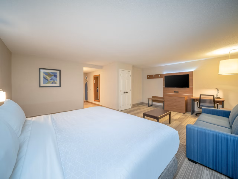 Holiday Inn Express Prince Frederick image