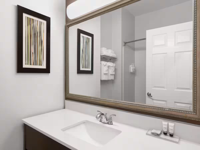 Wingate By Wyndham Destin image